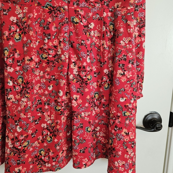 Loft Red Floral Primrose Ruffle Trim Tie Neckline Flare Long Sleeve Dress Size 8 - Picture 7 of 9